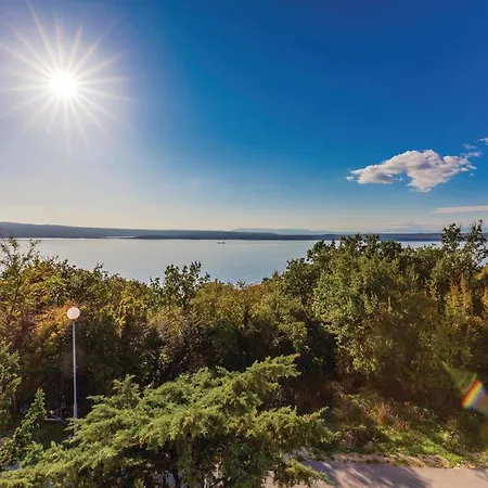 Stunning In With Wifi Apartment Dramalj